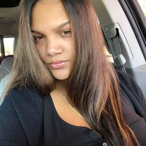 Meet your Posher, Elena